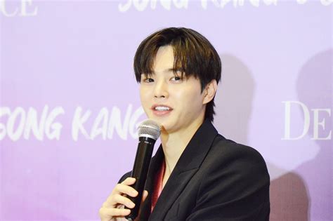 jonathan hicap|Korean star Park Min.